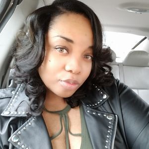 Meet your Posher, Carla